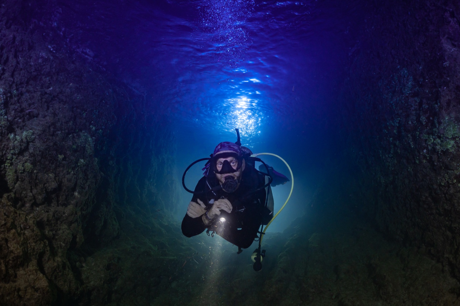 Big Blue AL1300 dive light